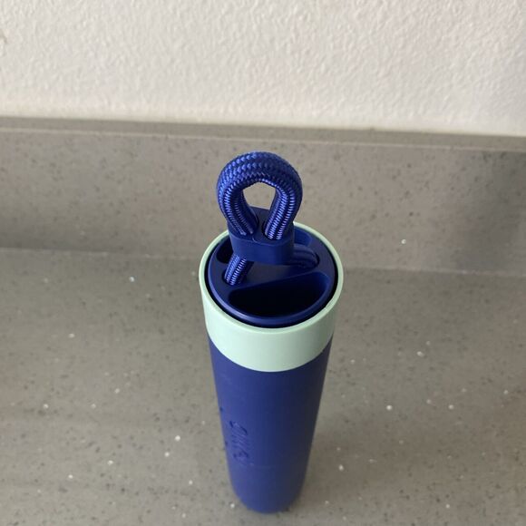 Gilley Modern Umbrella with a Watertight Twist Blue - Picture 2 of 6